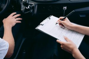 Ahorra hasta un 50% en tu seguro de auto en Nueva York